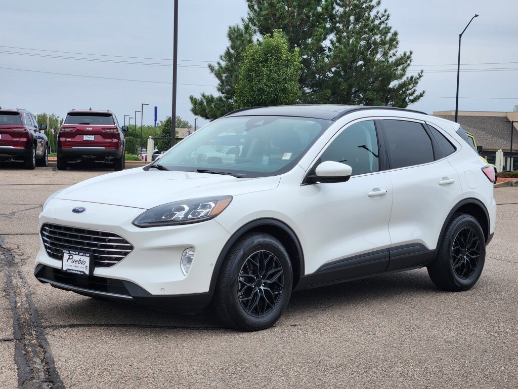 Used 2022 Ford Escape Titanium w/ Titanium Elite Package FWD image 5