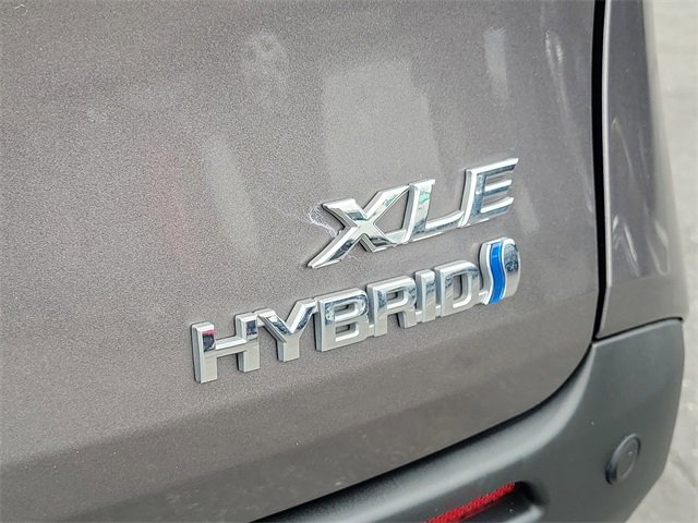 Used 2022 Toyota Sienna XLE image 8