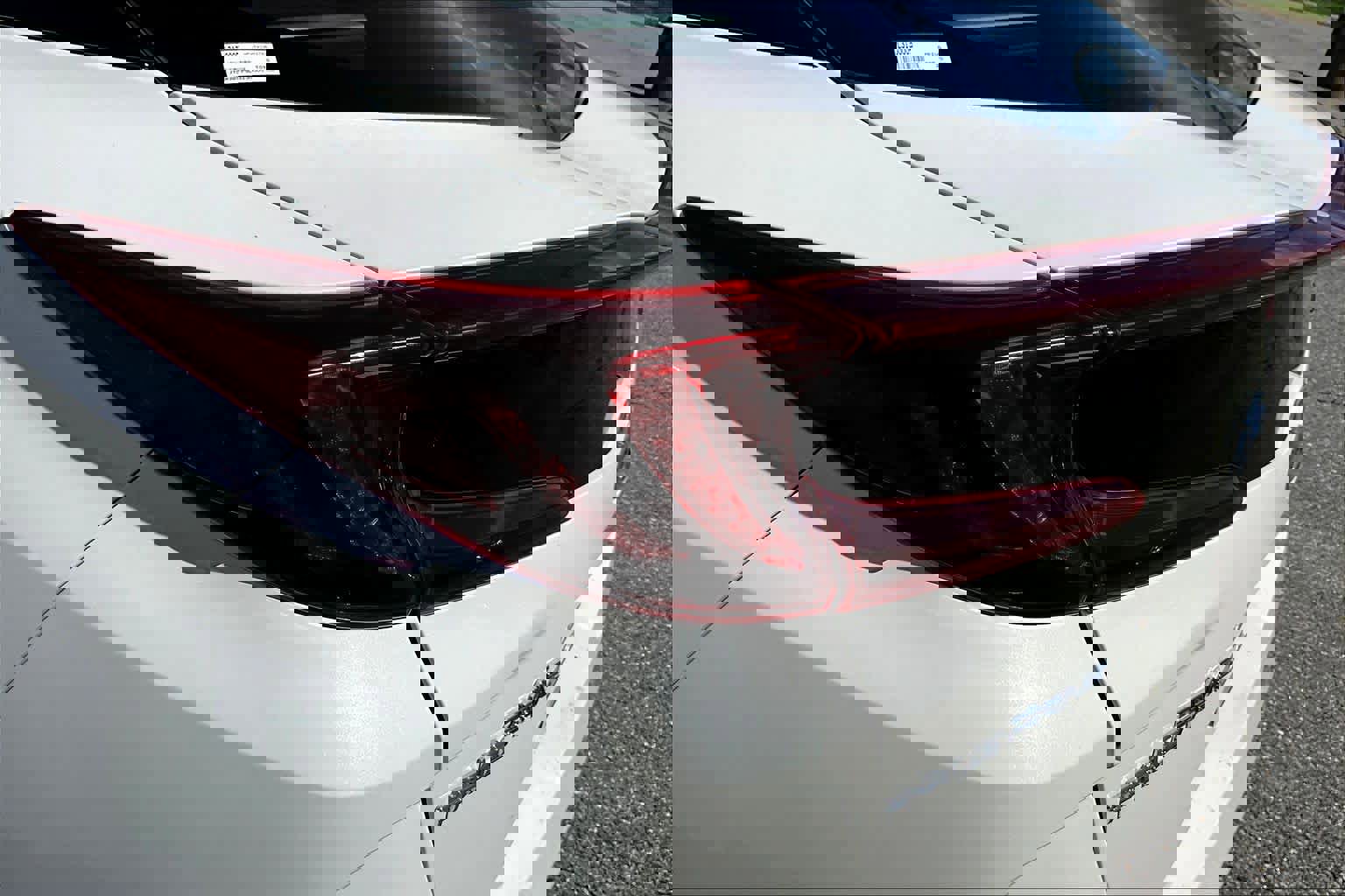 Used 2020 Toyota Prius Prime LE image 28