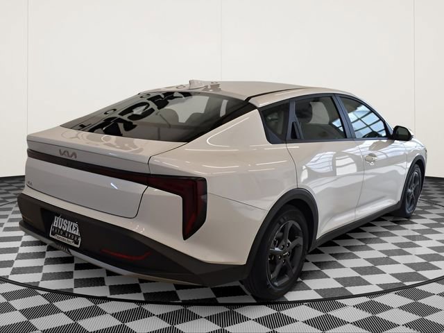Used 2025 Kia K4 image 4