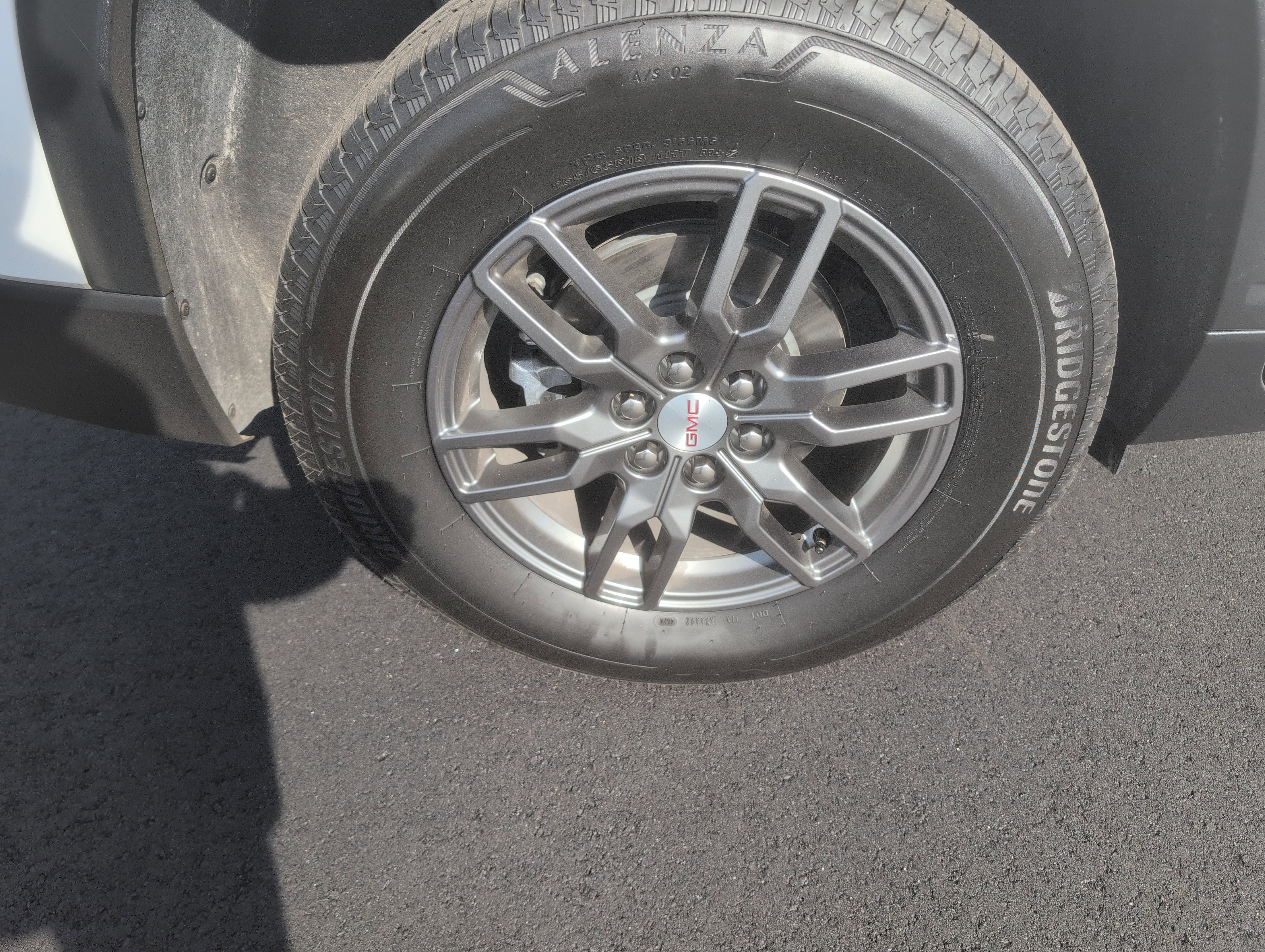 Used 2025 GMC Acadia Elevation image 8