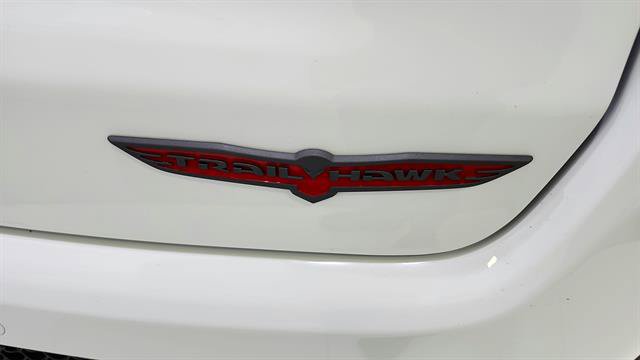 Used 2025 Jeep Compass Trailhawk AWD/4WD image 28