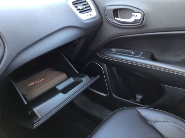 Used 2018 Jeep Compass Latitude w/ Popular Equipment Group image 32