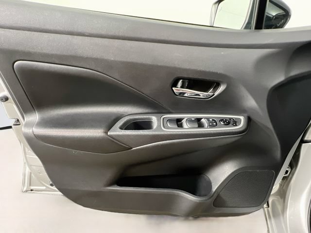 Used 2024 Nissan Versa SR FWD image 30