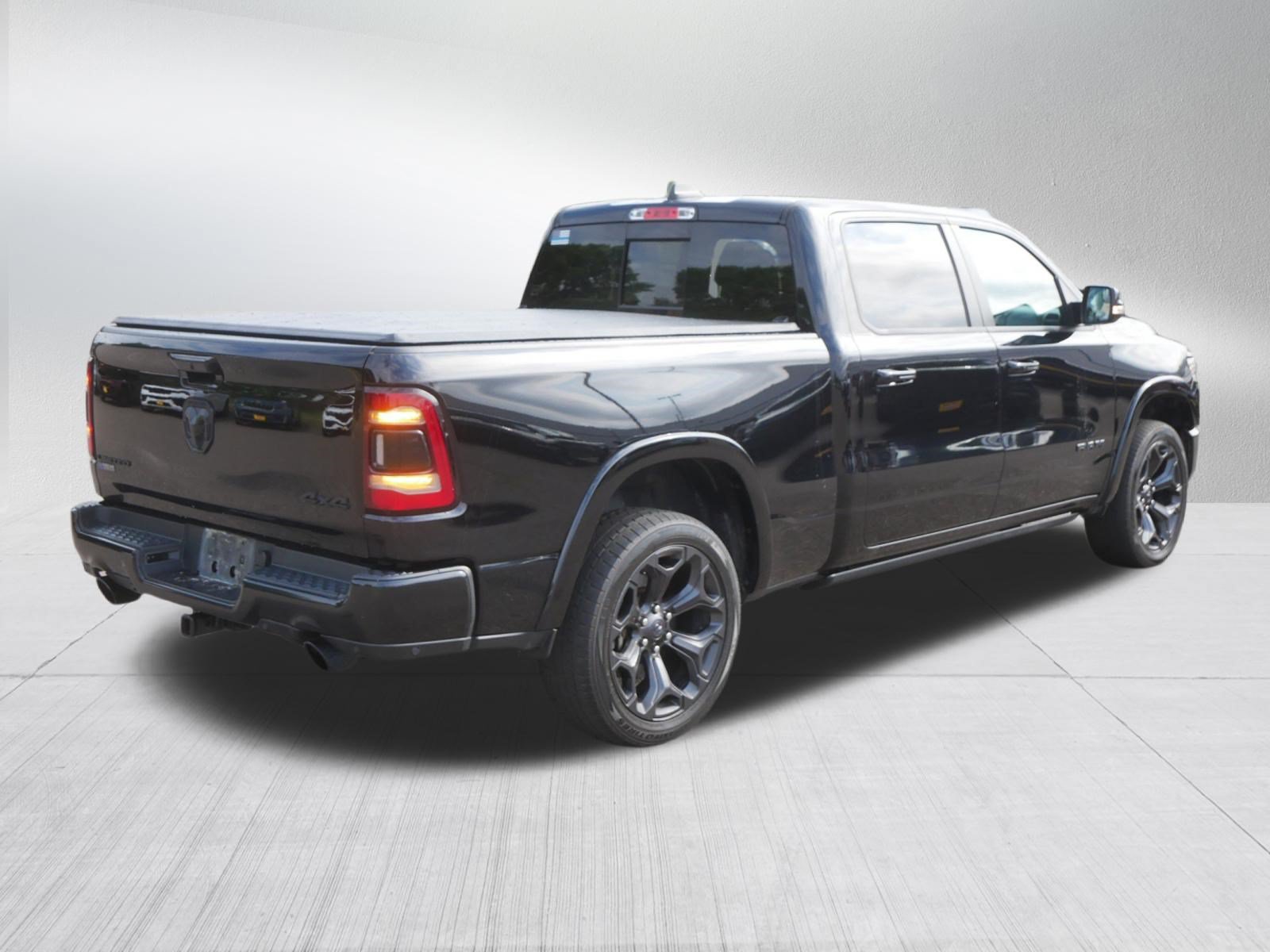 Certified 2020 RAM 1500 Limited w/ Black Appearance Package AWD/4WD image 7