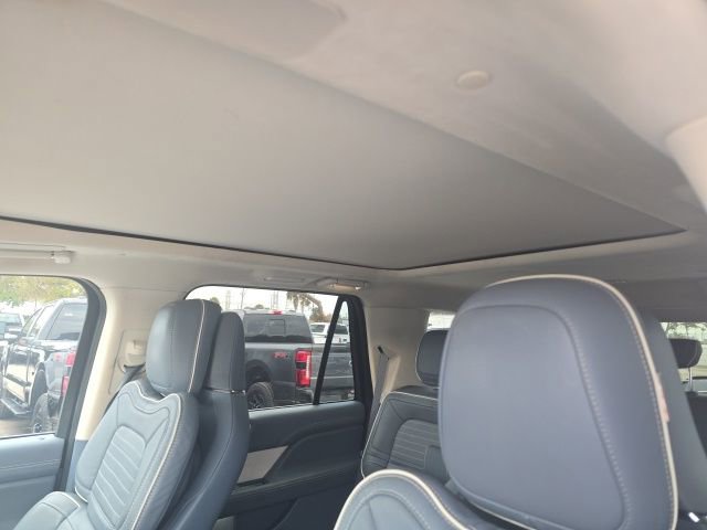 Used 2022 Lincoln Navigator Black Label image 20