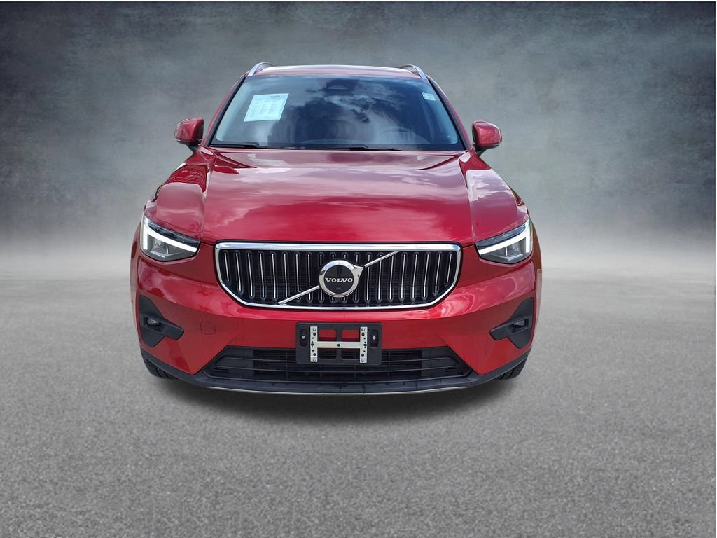Certified 2023 Volvo XC40 B5 Ultimate w/ Protection Package Premier AWD/4WD image 2