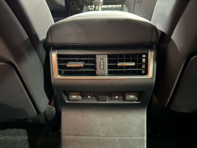 Used 2025 Lexus GX 550 image 25