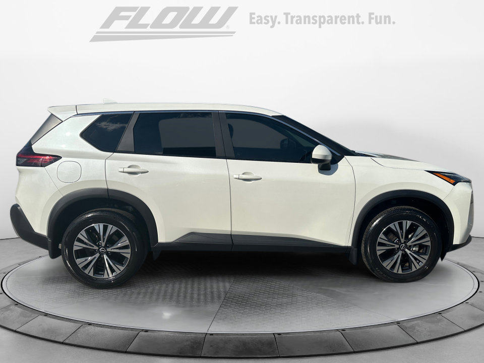 Used 2023 Nissan Rogue SV image 10