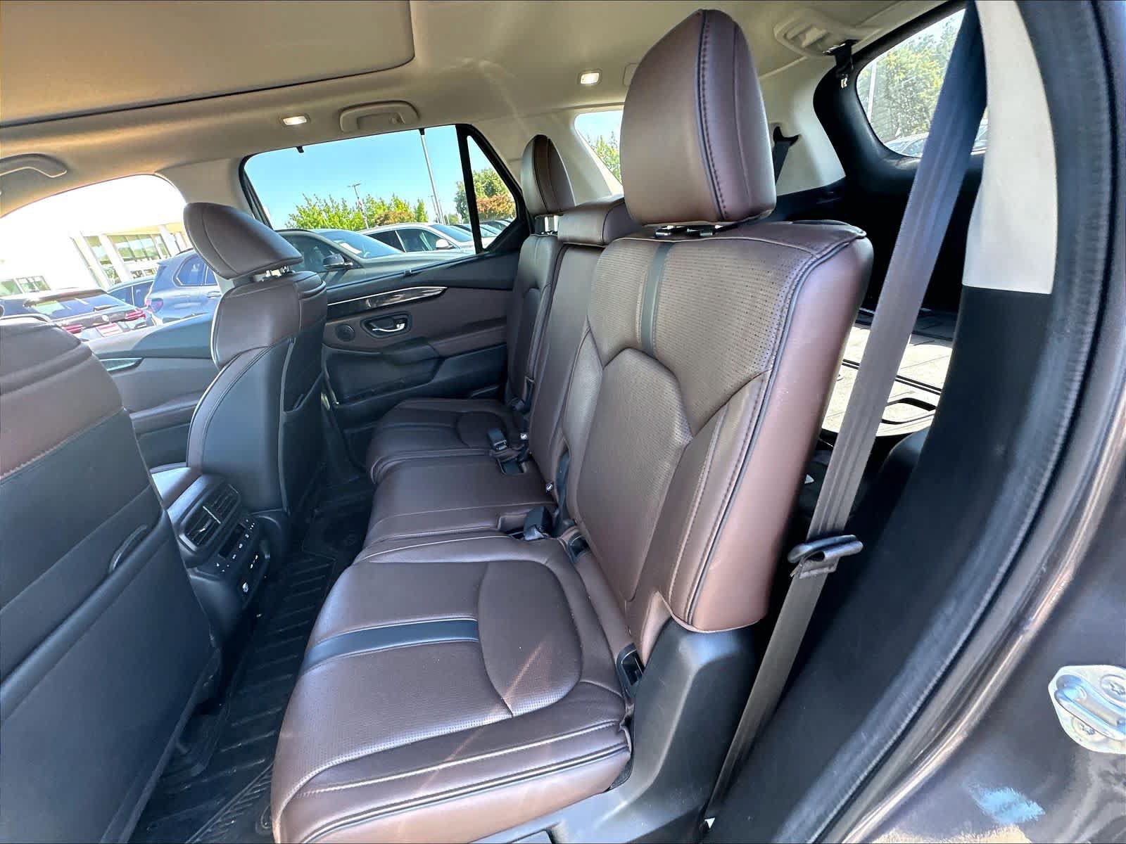 Used 2024 Honda Pilot Elite image 22