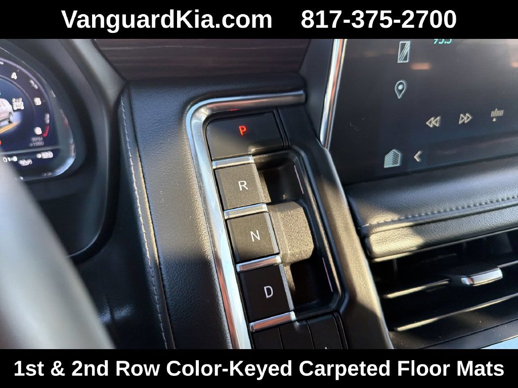 Used 2024 Chevrolet Suburban LT AWD/4WD image 23