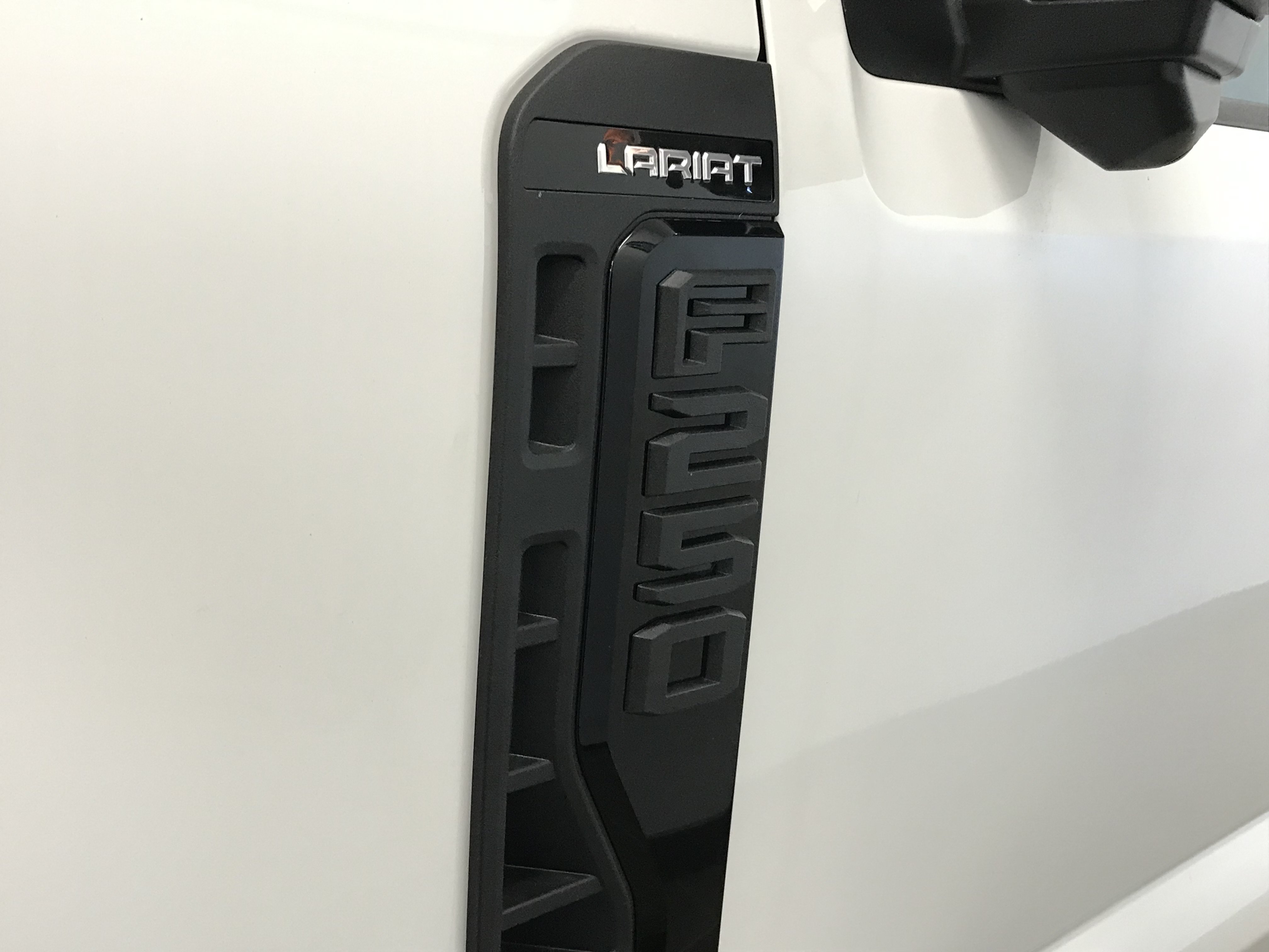 New 2026 Ford F250 Lariat w/ Black Appearance Package AWD/4WD image 14