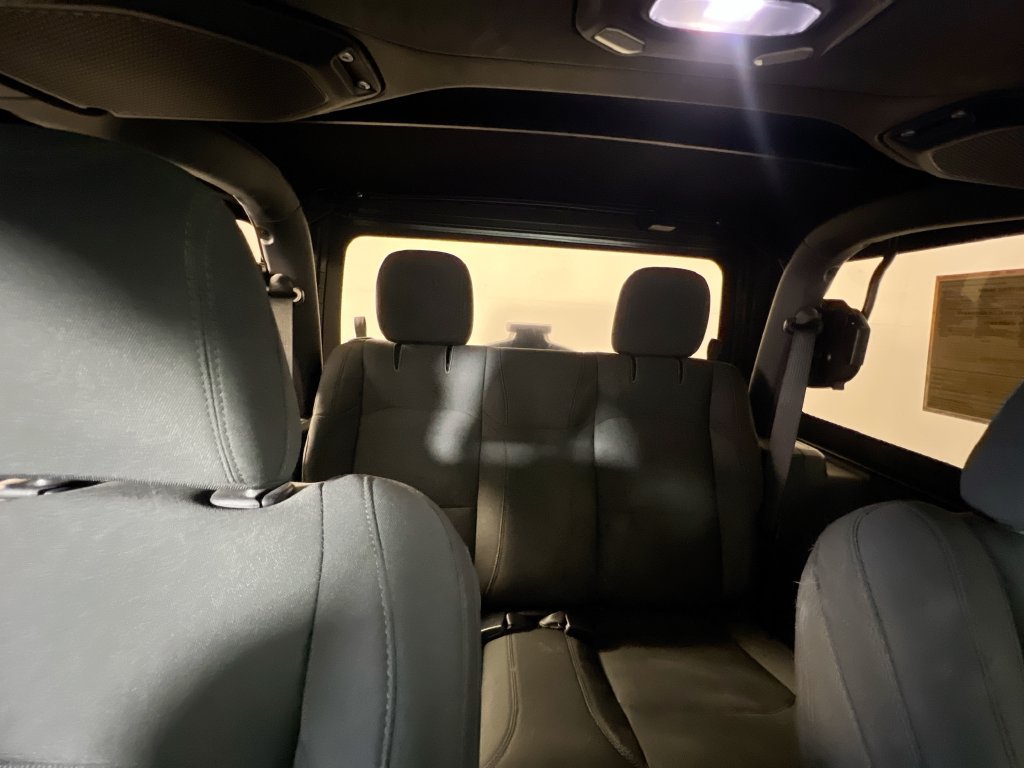 Used 2018 Jeep Wrangler Sport AWD/4WD image 29