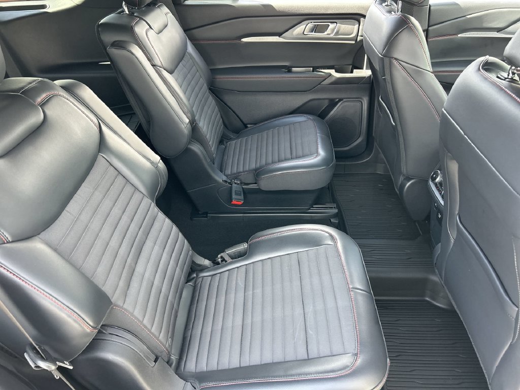 Used 2025 Ford Explorer ST-Line RWD image 27