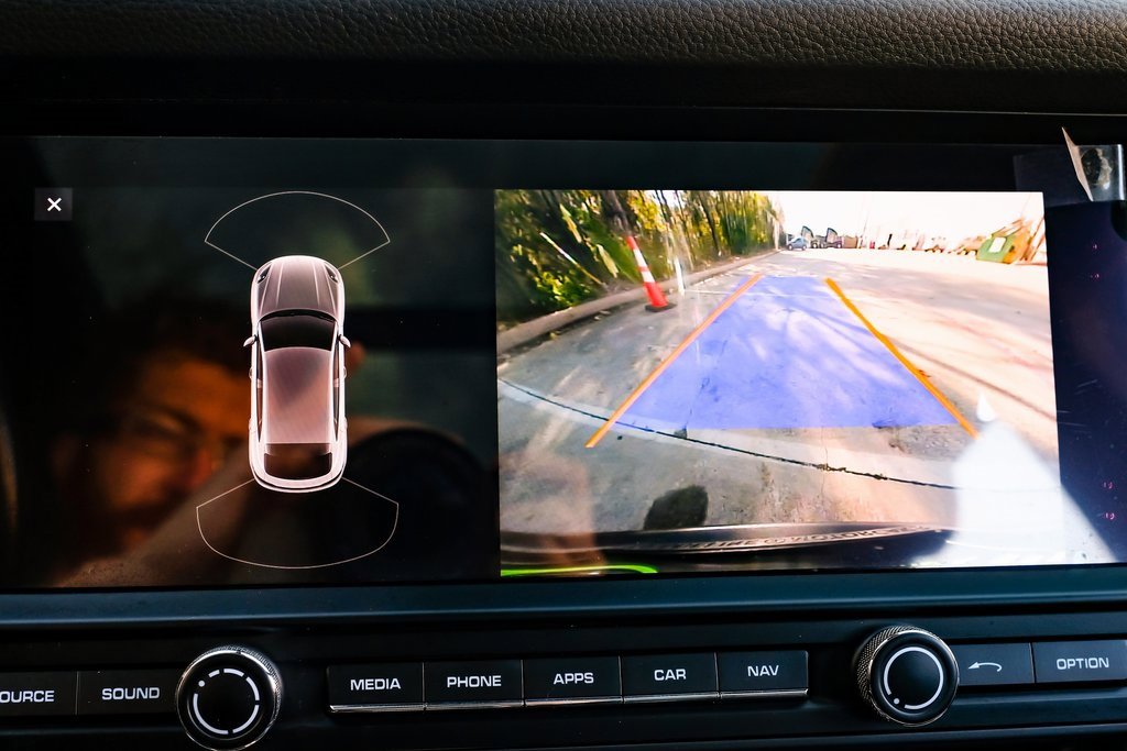 Used 2021 Porsche Macan image 23