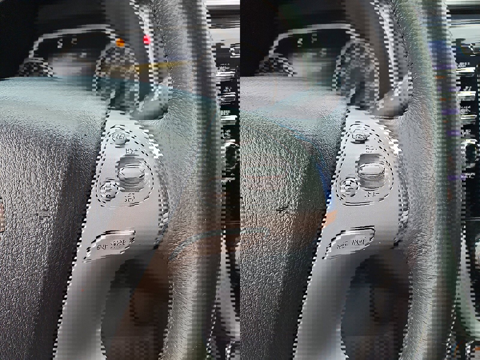 Used 2018 Nissan Murano Platinum w/ Cargo Package image 16