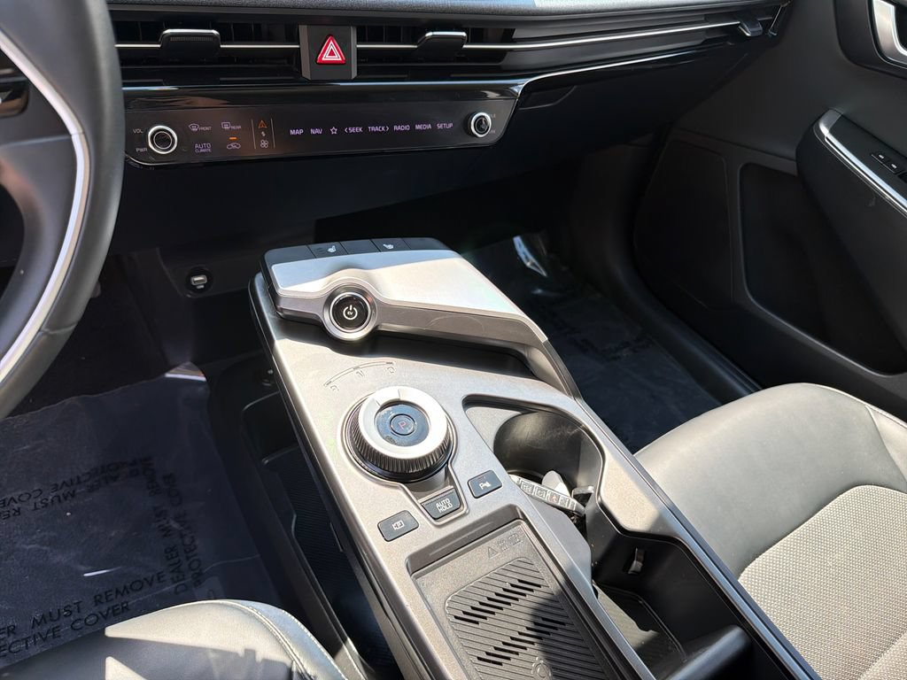 Used 2022 Kia EV6 Light RWD image 30