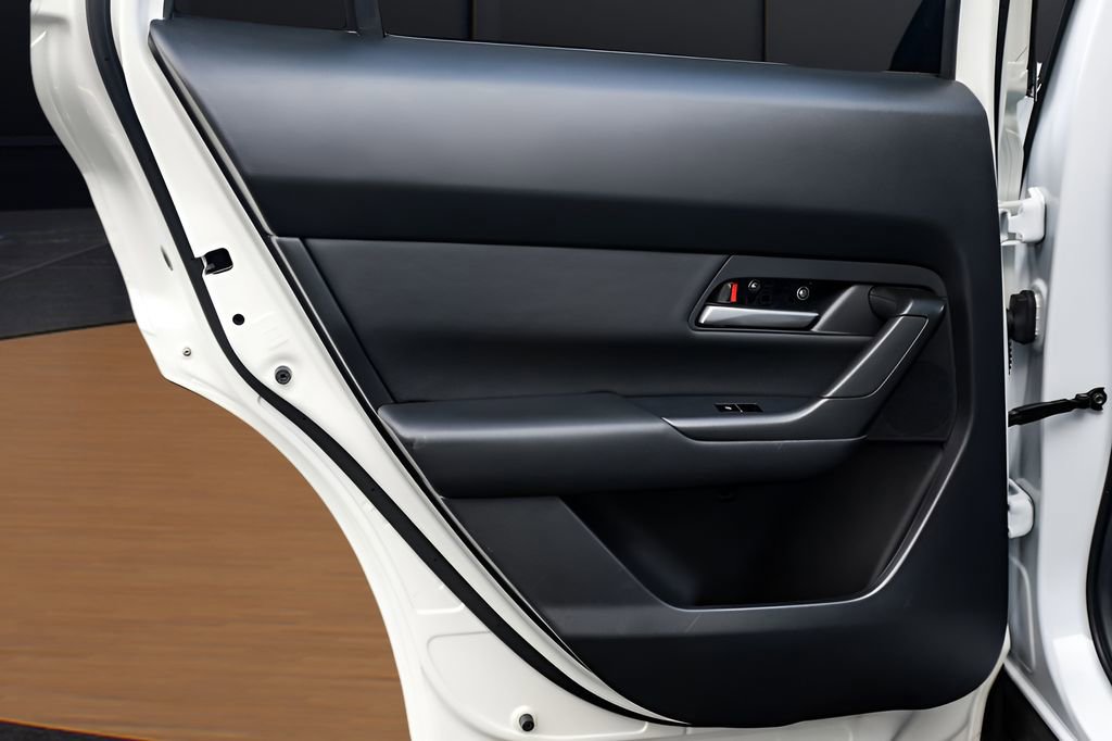 Used 2023 MAZDA CX-50 2.5 S w/ Cargo Package image 20