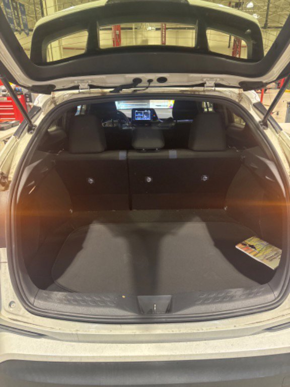 Used 2020 Toyota C-HR XLE image 8