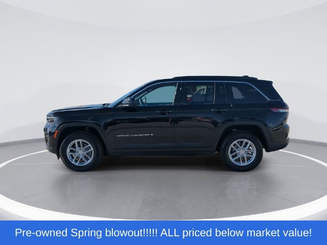 Used 2025 Jeep Grand Cherokee Laredo X AWD/4WD image 5