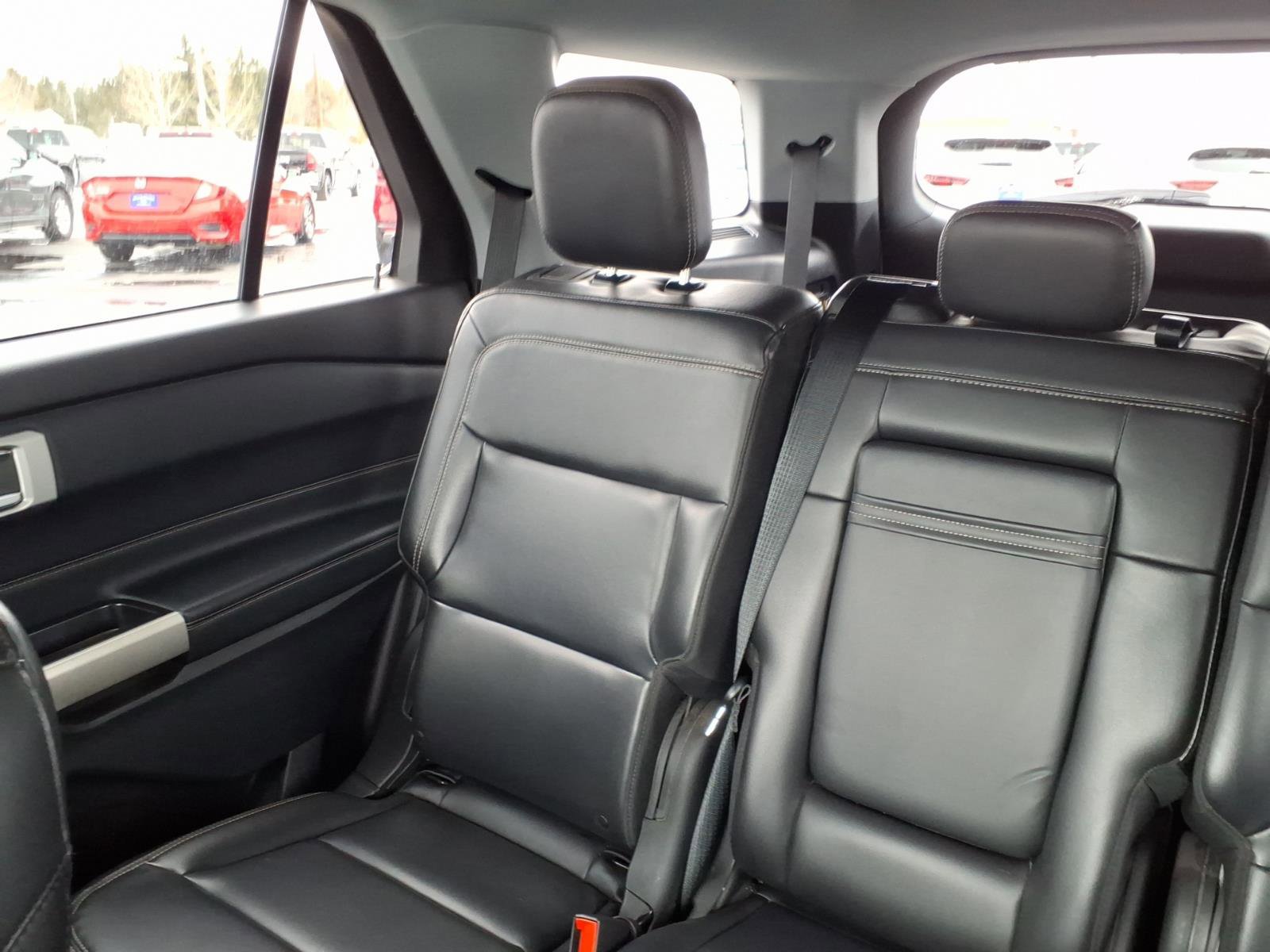 Used 2021 Ford Explorer XLT w/ Equipment Group 202A image 13