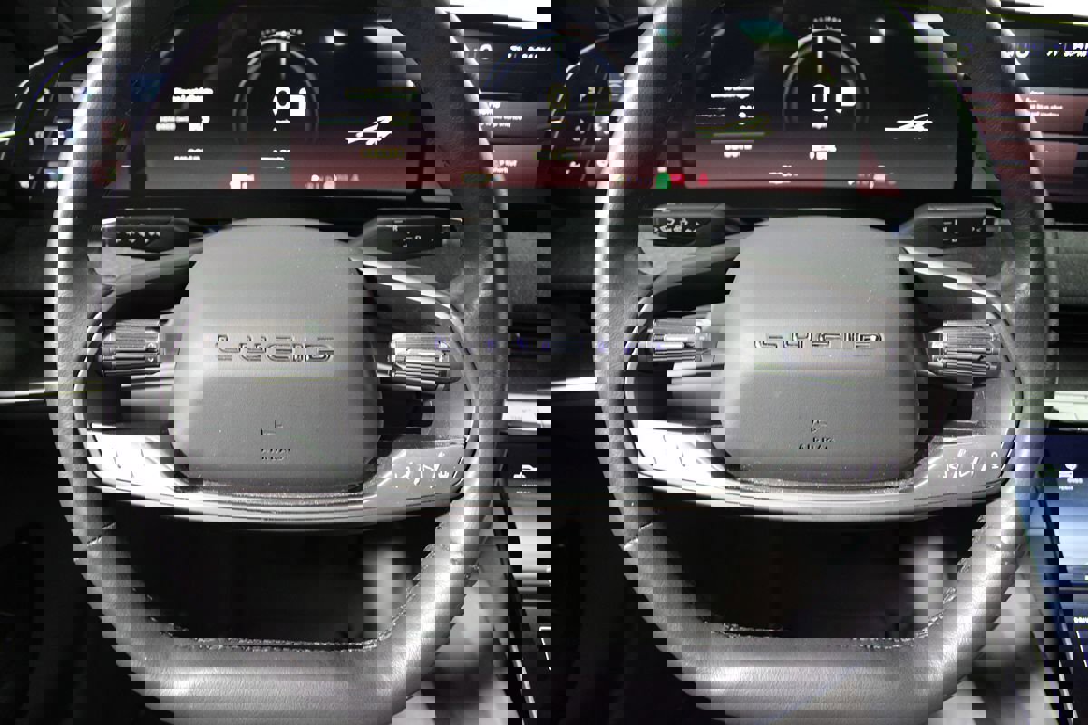 Used 2024 Lucid Air Touring image 15