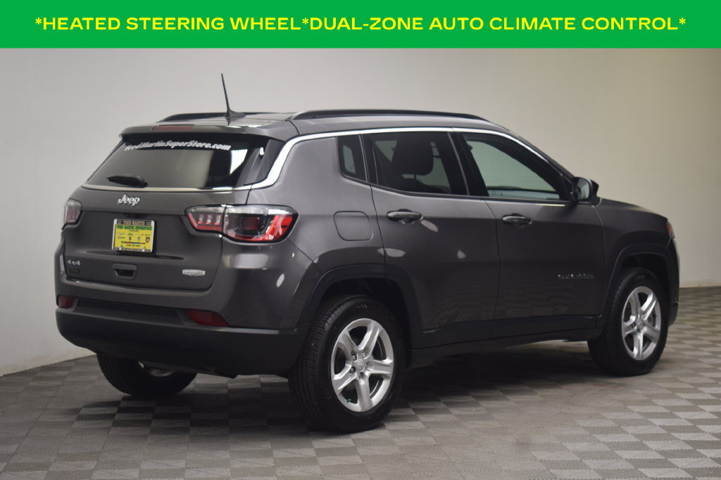 Used 2023 Jeep Compass Latitude w/ Convenience Group AWD/4WD image 4