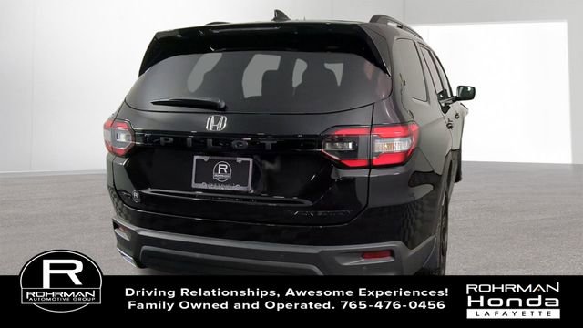 Used 2025 Honda Pilot Black Edition image 9