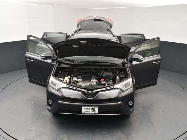 Used 2018 Toyota RAV4 XLE AWD/4WD image 25