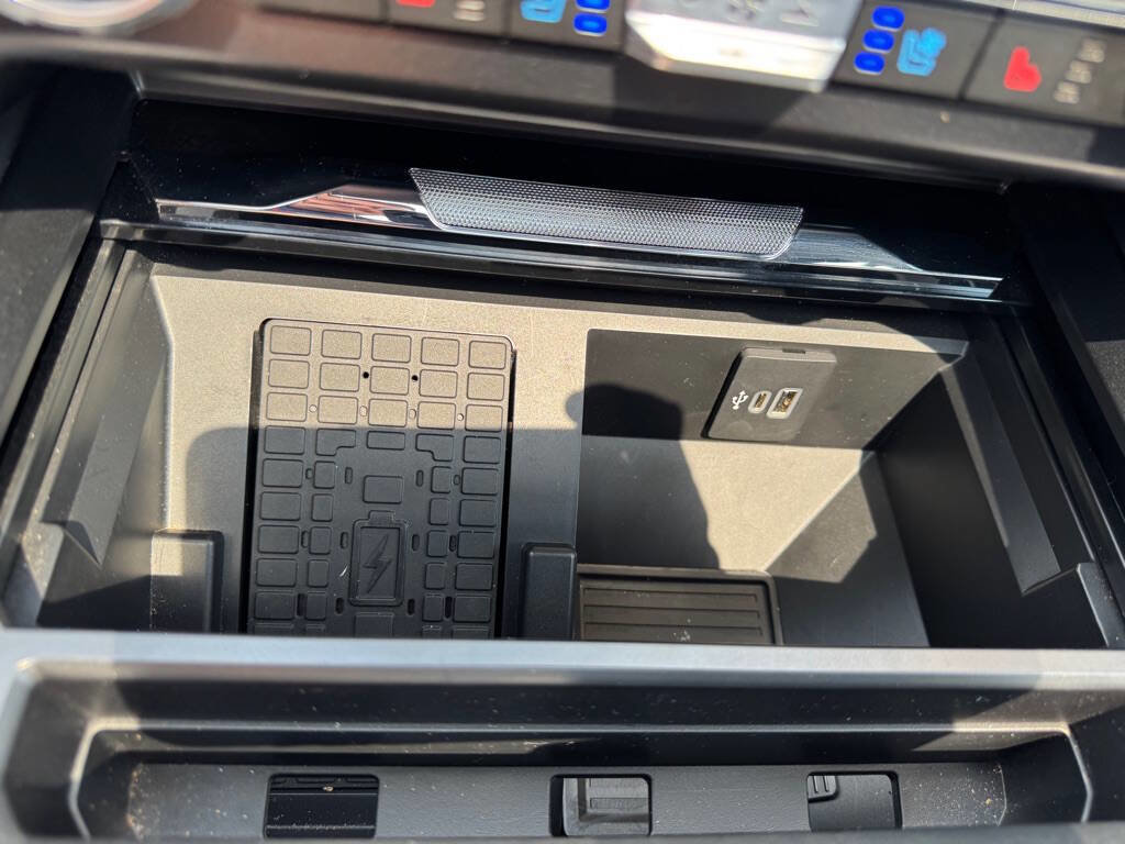 Used 2024 Ford F250 Lariat w/ Lariat Ultimate Package image 26