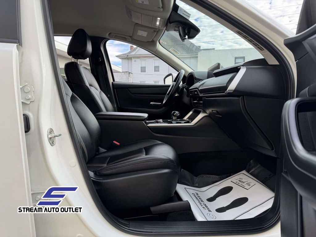 Used 2024 MAZDA CX-90 3.3 Turbo w/ Select Package image 14