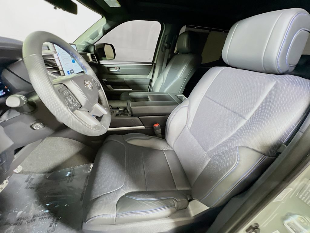 Used 2025 Toyota Tundra Platinum w/ TRD Off-Road Package AWD/4WD image 18