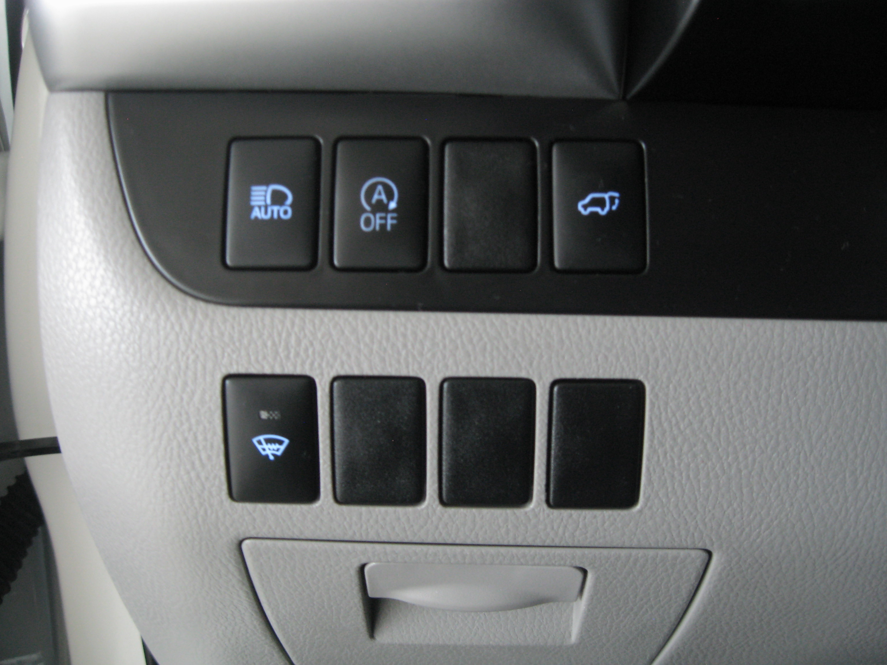 Used 2018 Toyota Highlander Plus image 18