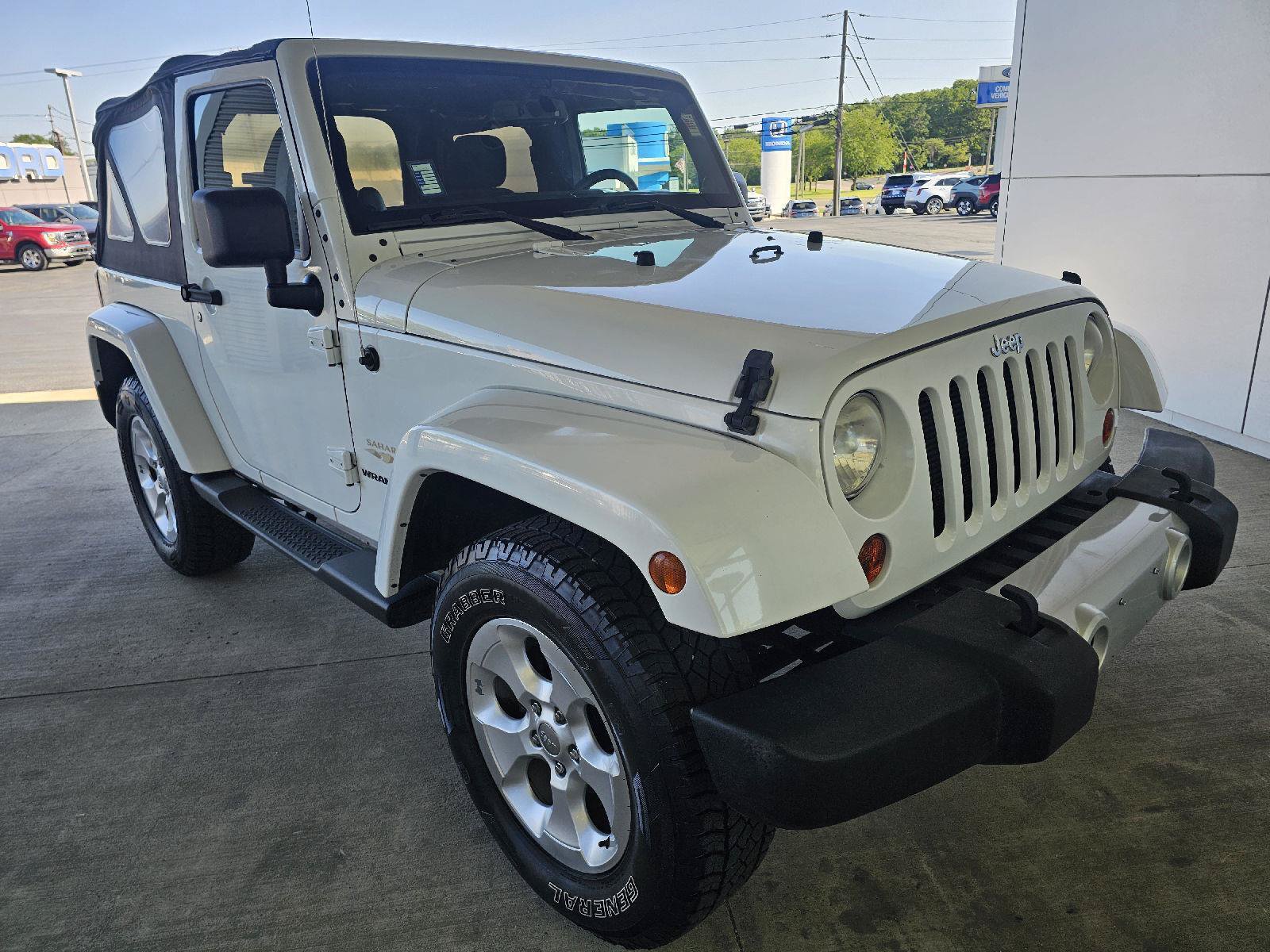 Used 2013 Jeep Wrangler Sahara w/ Connectivity Group AWD/4WD image 7