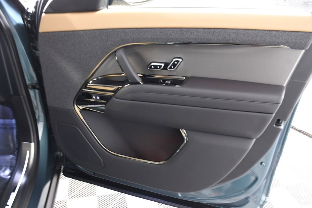 New 2026 Land Rover Range Rover Sport Dynamic SE AWD/4WD image 17