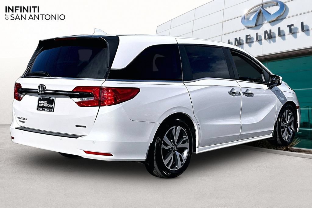 Used 2023 Honda Odyssey Touring image 2