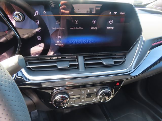 Used 2026 Chevrolet Trax RS w/ Sunroof Package FWD image 29