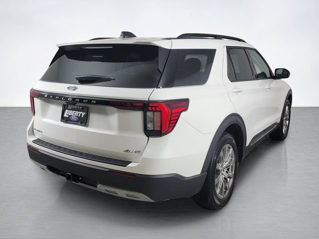 Used 2025 Ford Explorer Active w/ Active Comfort Package AWD/4WD image 3