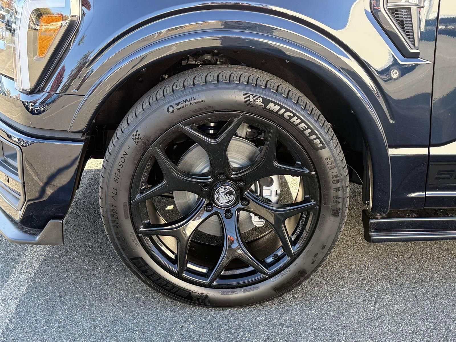 New 2025 Ford F150 Lariat w/ Equipment Group 501A Mid image 7