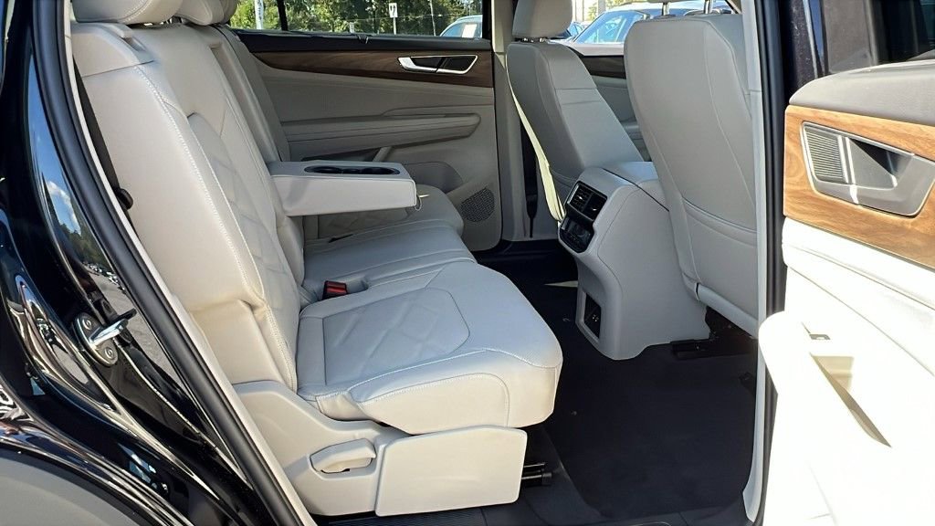 New 2026 Volkswagen Atlas SE image 10