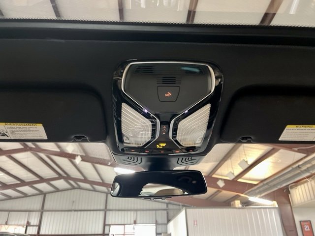 Used 2021 BMW 750i xDrive w/ M Sport Package image 36