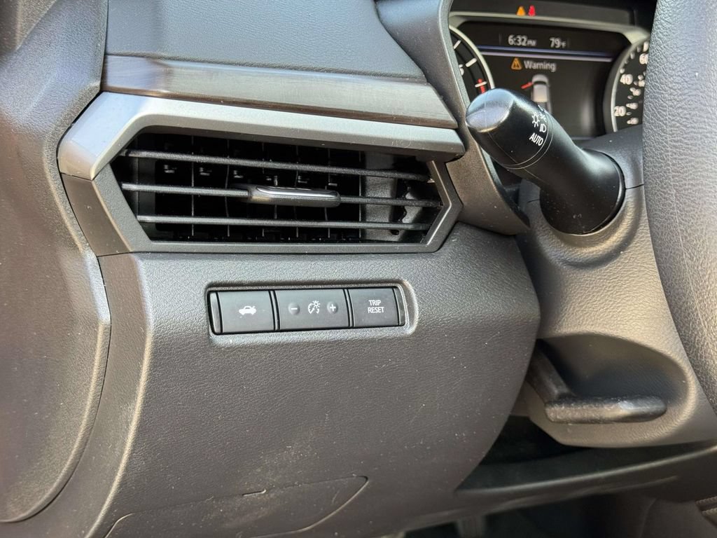 Used 2023 Nissan Altima 2.5 SV AWD/4WD image 10