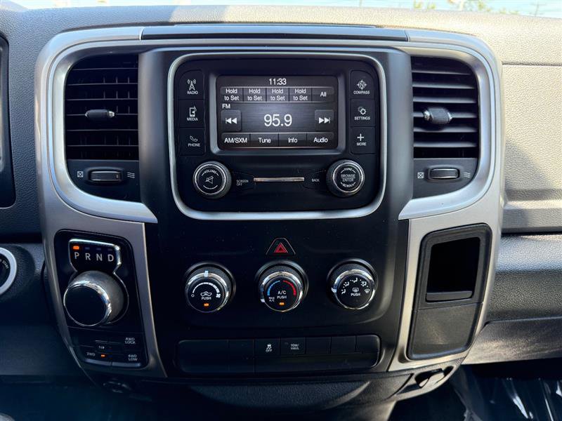 Used 2017 RAM 1500 Classic SLT AWD/4WD image 37