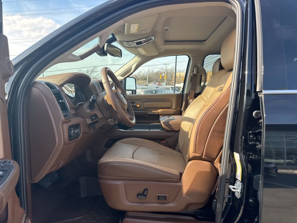 Used 2024 RAM 2500 Limited image 15