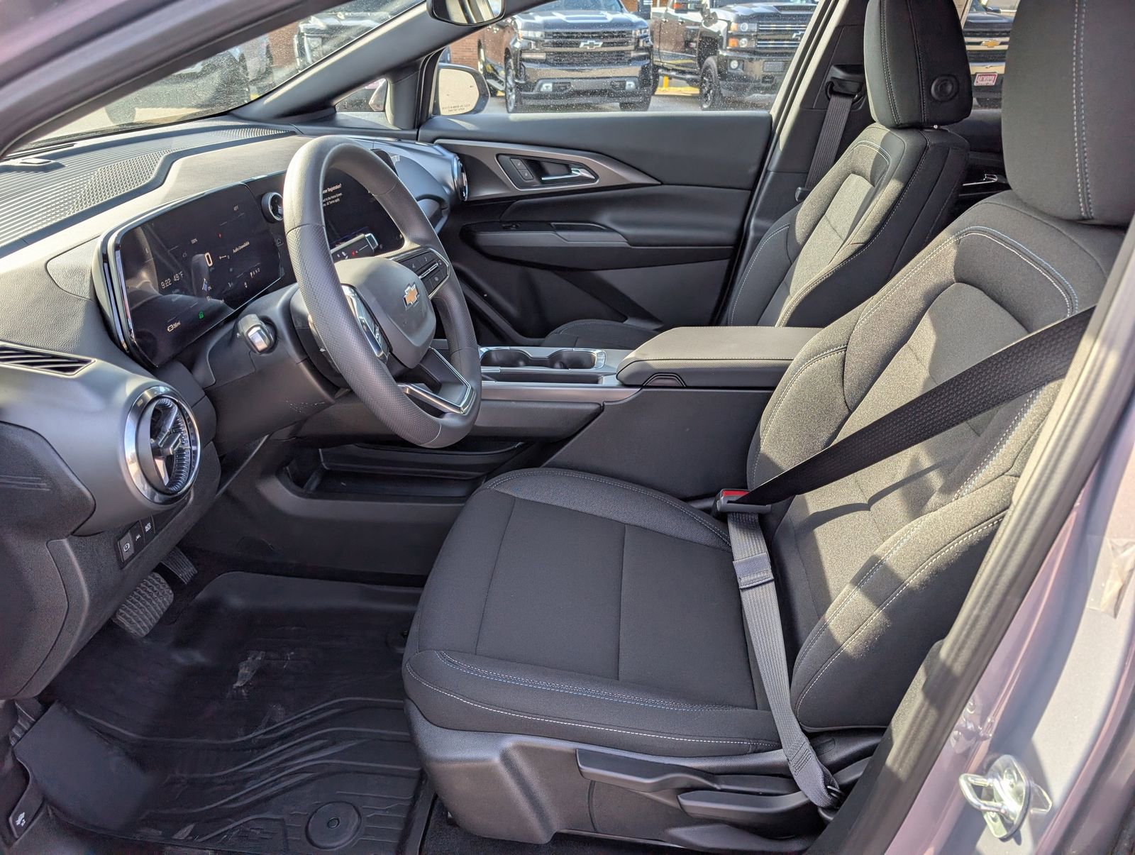 New 2026 Chevrolet Equinox EV LT image 12