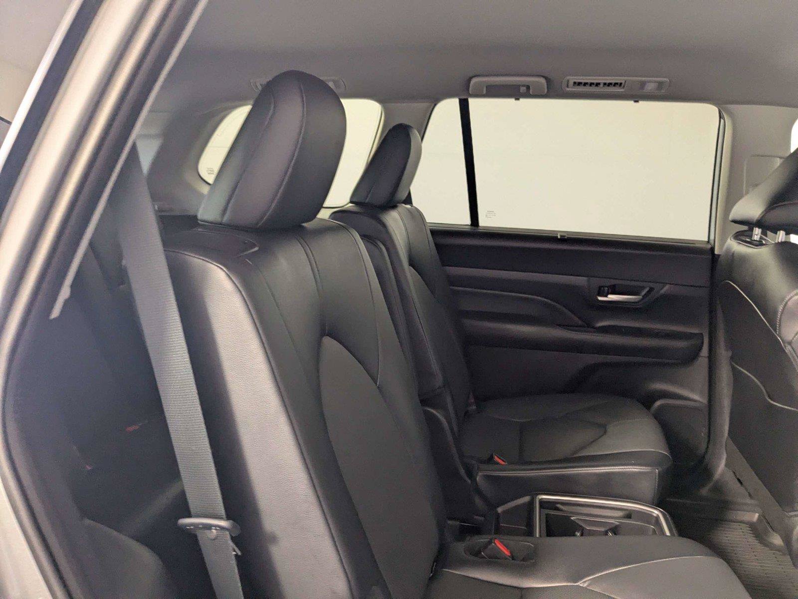 Certified 2026 Toyota Grand Highlander AWD image 30