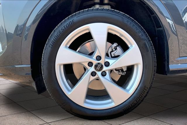 Used 2025 Audi Q5 Premium Plus AWD/4WD image 9
