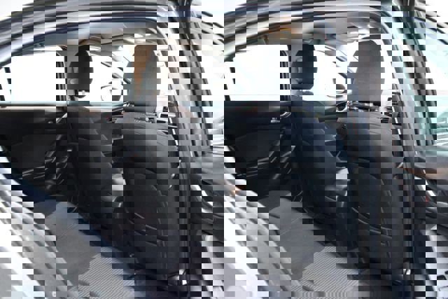 Used 2014 MAZDA MAZDA3 i Touring image 20