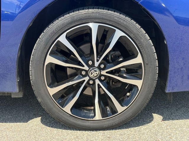 Used 2017 Toyota Corolla SE w/ Carpet Mat Package (TMS) FWD image 4