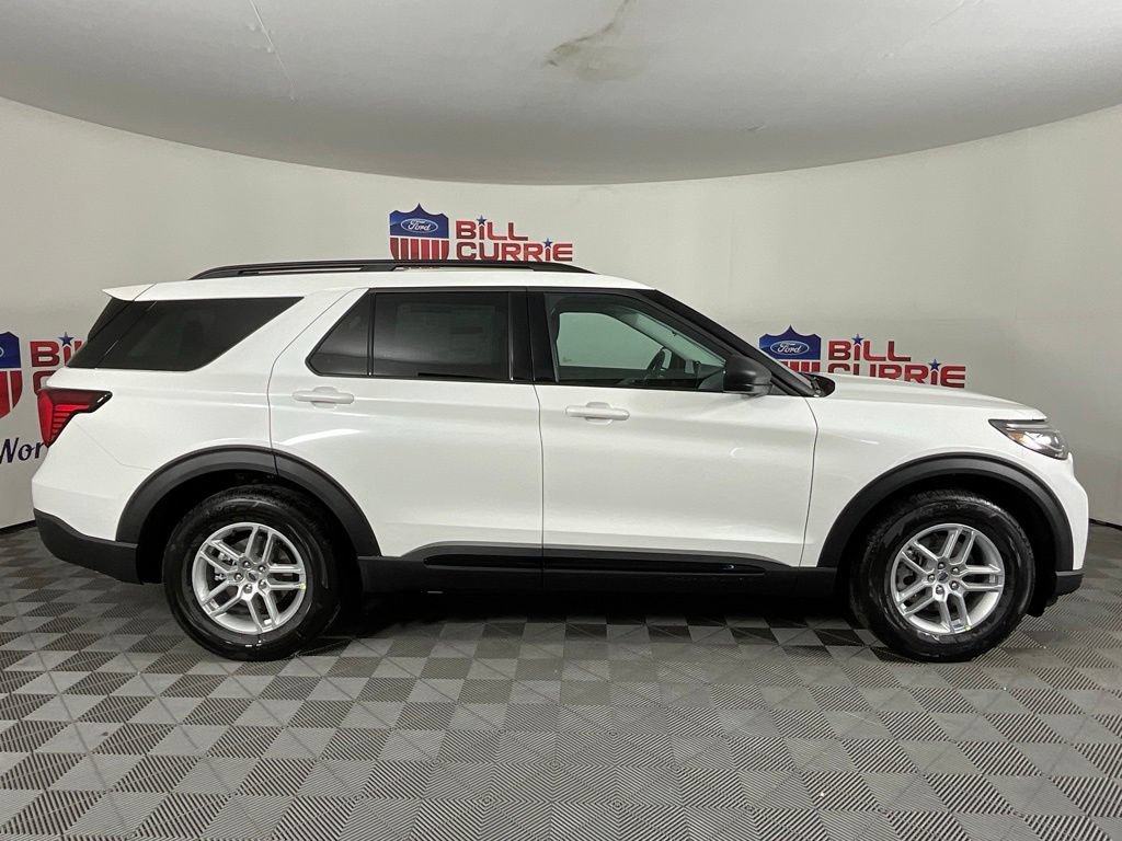 New 2026 Ford Explorer Active RWD image 2